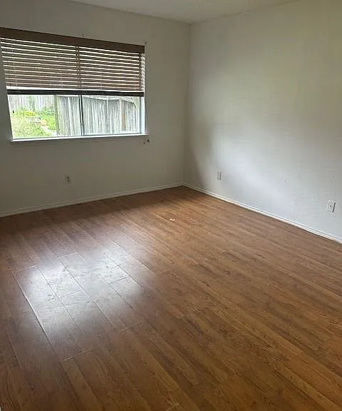 8611 Green Cedar Dr — Photo 6