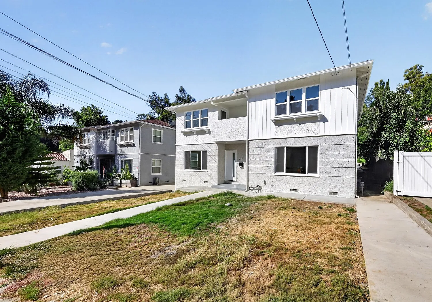 2 bed, 1007 sqft, $3,850 — Photo 1