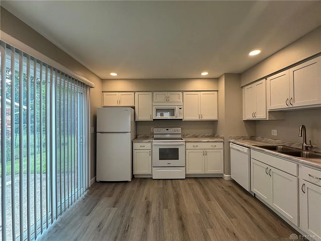 2 bed, 1.0 bath, 850 sqft, $995 — Photo 4