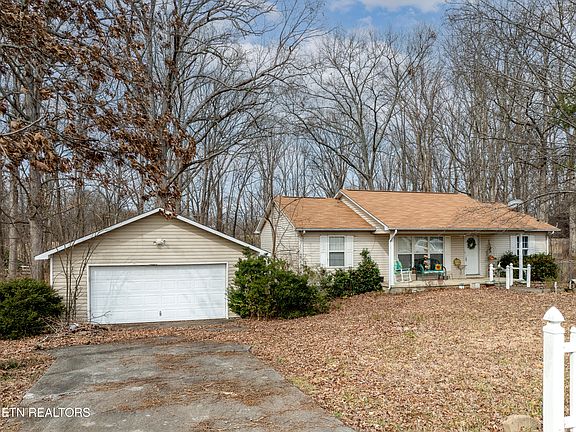 3rd image of 5111 Morganton Rd