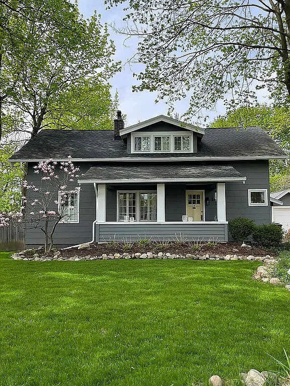 1487 Jewett Ave photo 1