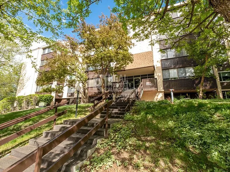 3470 S Poplar St #407 — Photo 27