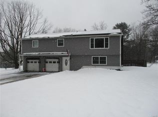 8 Stevens Rd, Phoenix, NY 13135