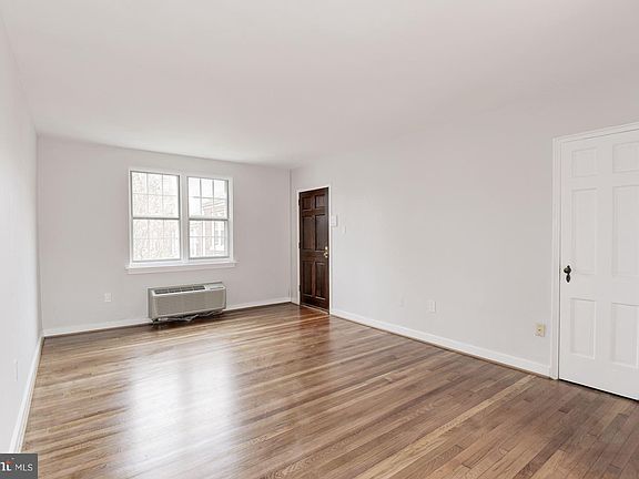 4th image of 12 Ashby St