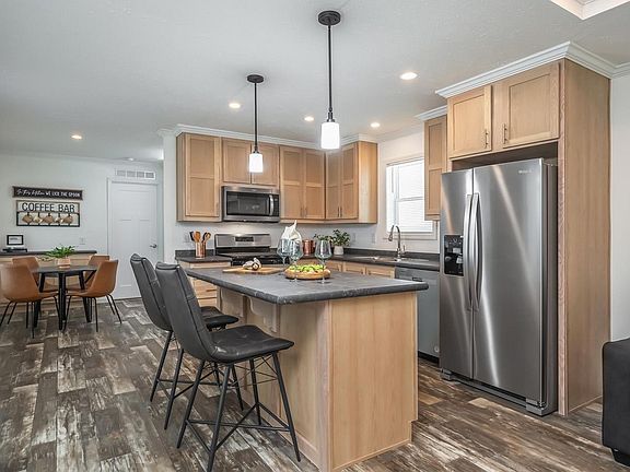 3rd image of 9172 Storey Rd