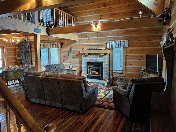 Entrance Living Room