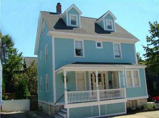 39 1/2 2nd St, Newport, RI 02840