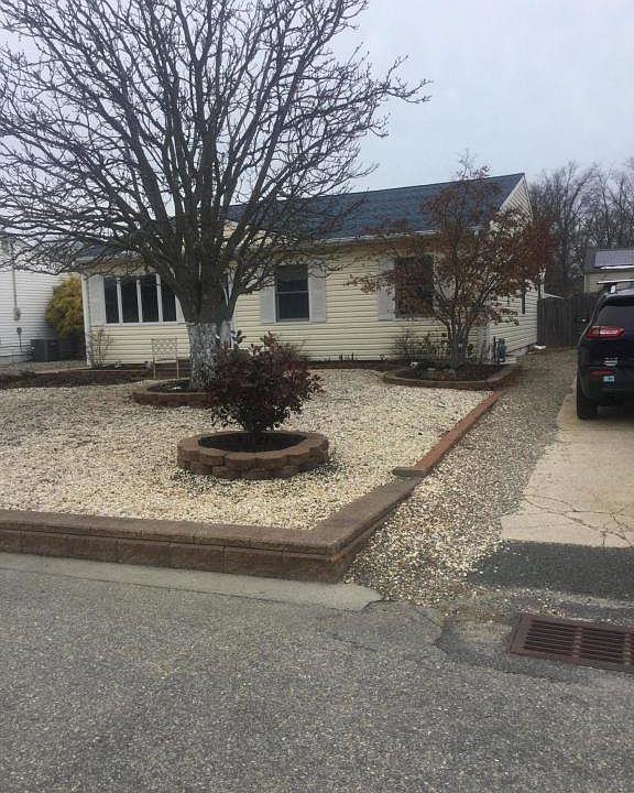 1st image of 749 Tunney Point Dr