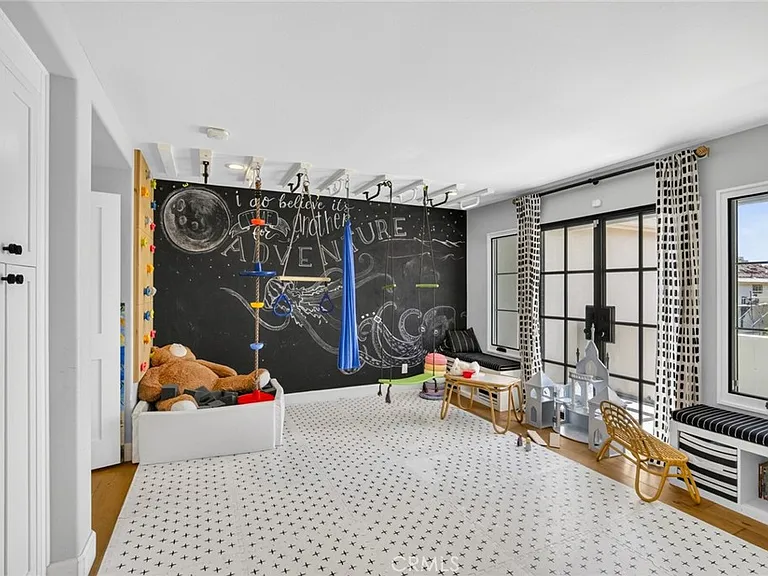 33 Brownsbury Rd — Photo 33