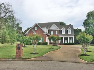 1498 Whitmoore Ln, Tupelo, MS 38801