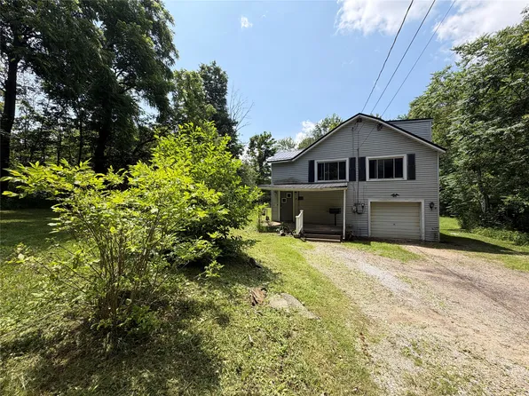 181 Robison Rd W, Erie, PA 16509