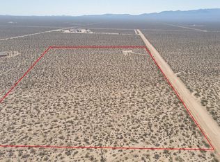 3231 S Cochise Rd, Yucca, AZ 86438