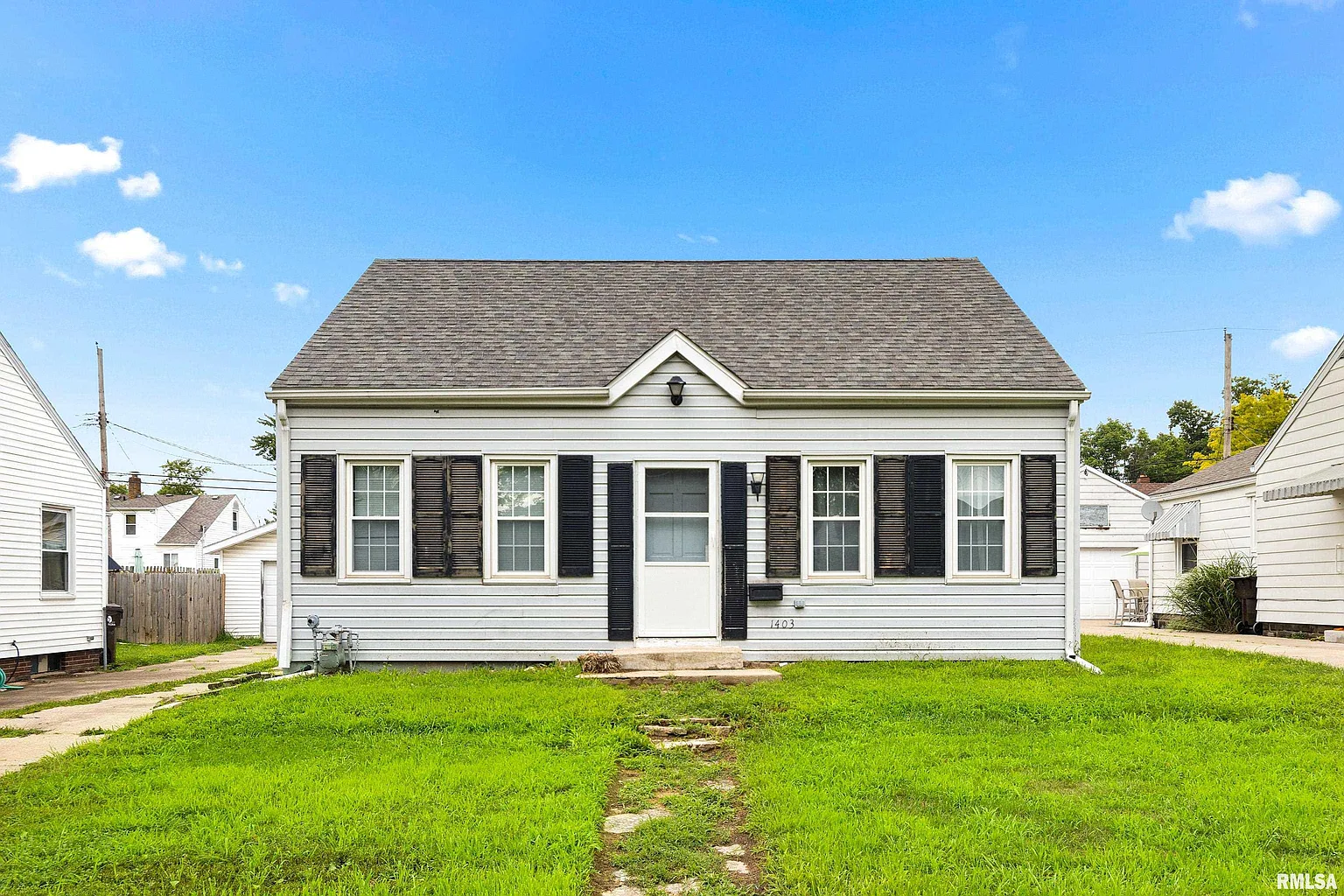 1403 W Margaret Ave photo 1