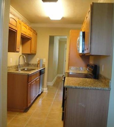 5th image of 3208 Dauterive Dr