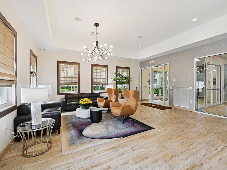 Gran Vista at Doral — Photo 25