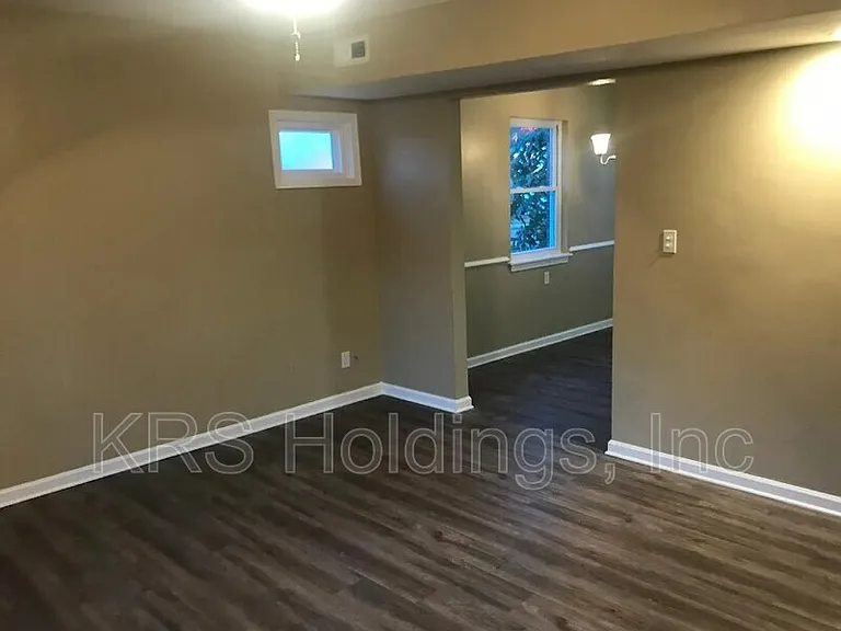 3320 Lyons Ave #B — Photo 7