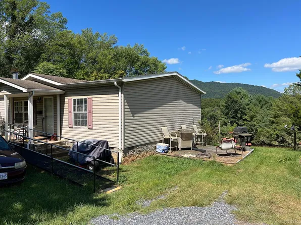 101 Meadowcrest Ln, Thaxton, VA 24174