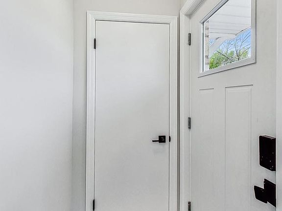 4th image of 6113 S Kostner Ave