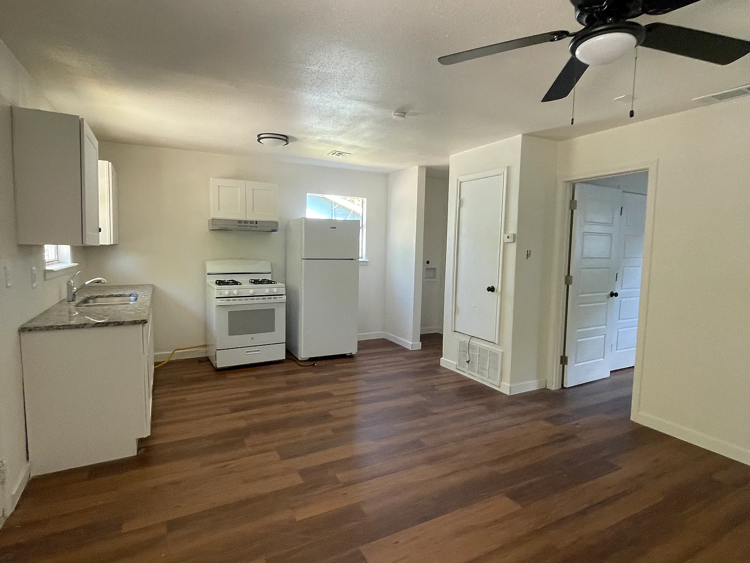 1 bed, 550 sqft, $875 — Photo 2