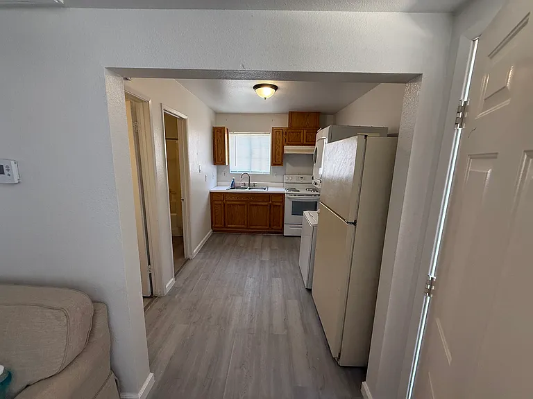 729 El Centro Ave — Photo 5
