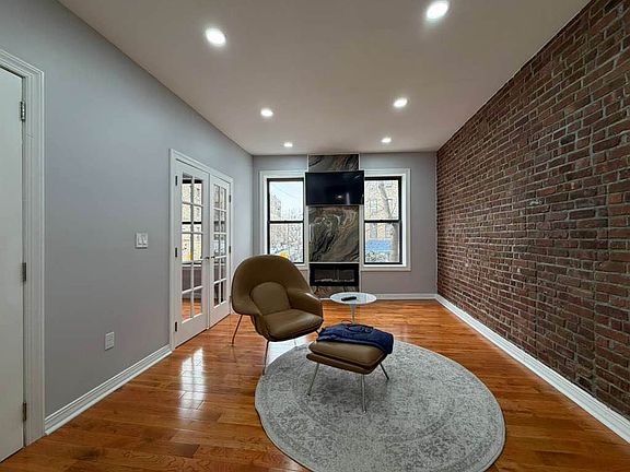 3rd image of 671 Flatbush Ave #2