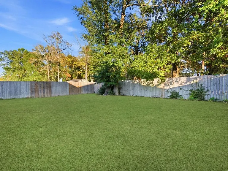 11962 Sunshine Park Dr N — Photo 40