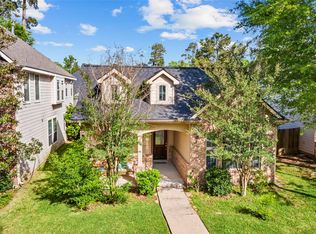 38 W Montfair Blvd, The Woodlands, TX 77382