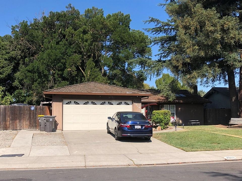 2nd image of 7010 Bridgeport Cir
