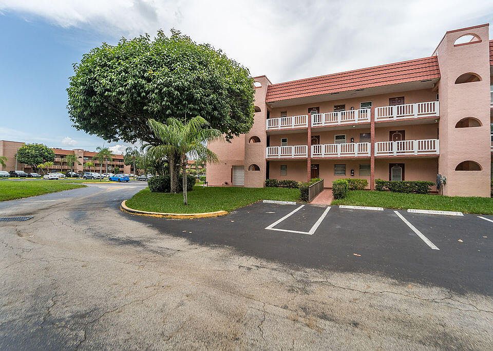 1st image of 9641 SUNRISE LAKES Boulevard #208