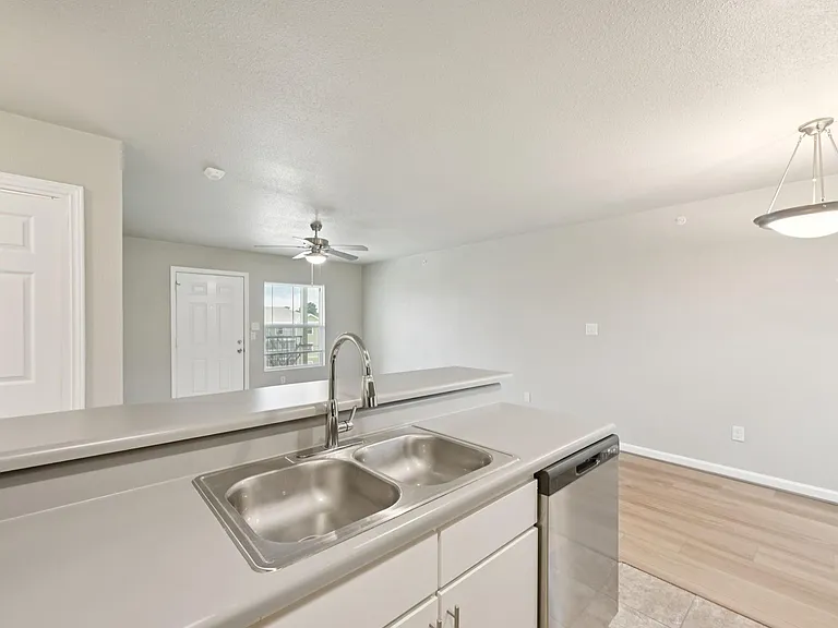 258 Plez Morgan Dr #E — Photo 16