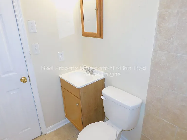 4216 Parker St #G — Photo 11