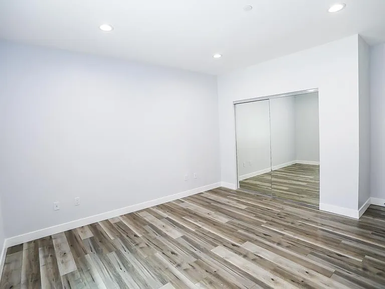 12610 Vanowen St — Photo 7
