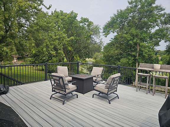 3rd image of 19573 Florence Cir