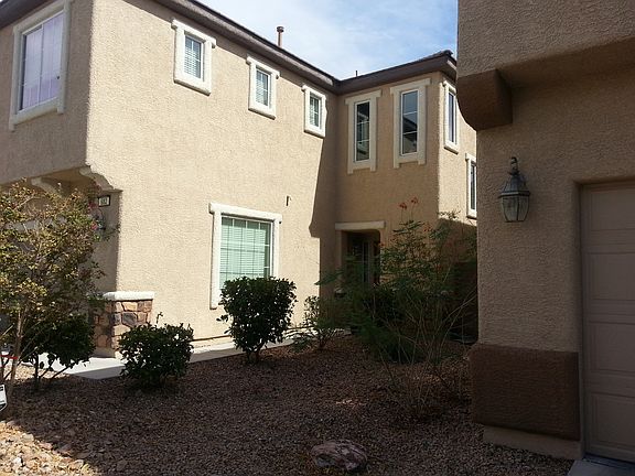 4th image of 682 Forest Peak St