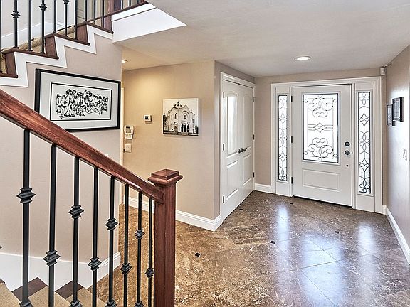 5th image of 6350 Desert Flame Dr