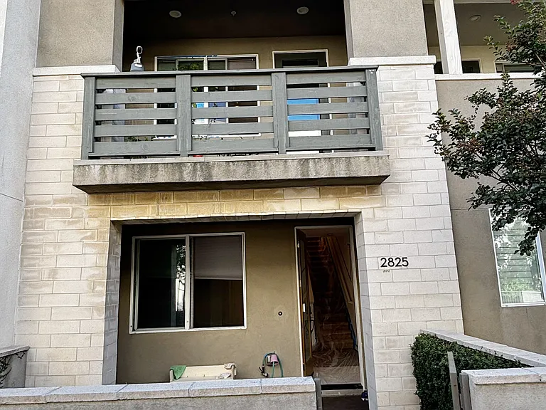 2825 Lily Ln — Photo 2