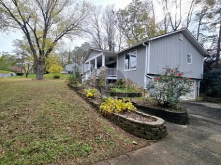 2312 Kilkenny Way NE — Photo 31