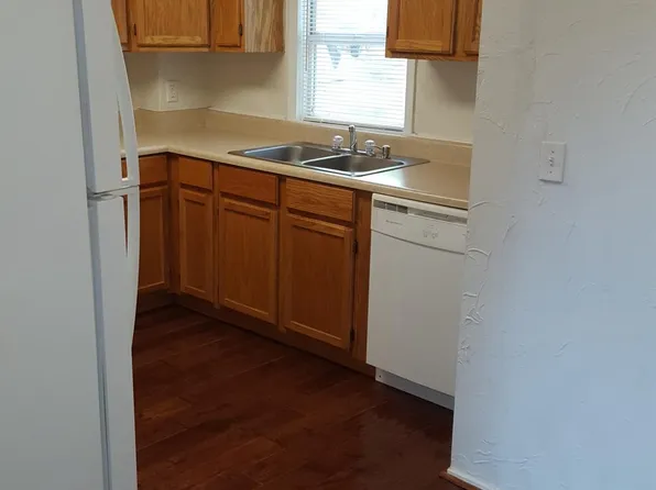 608 N Wentz St, Guthrie, OK 73044