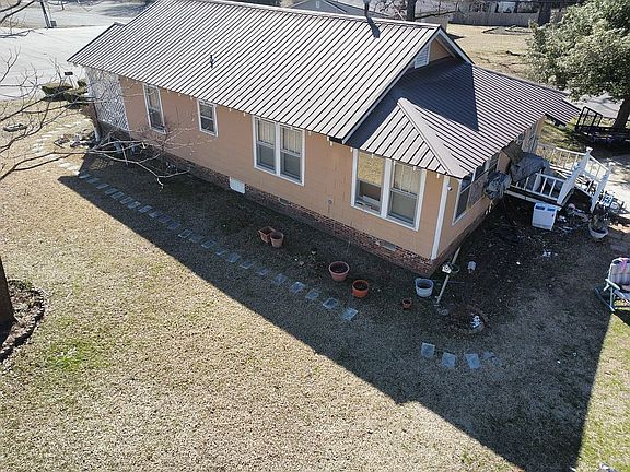 5th image of 1701 E 3rd St
