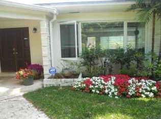 4465 N Bay Rd, Miami Beach, FL 33140