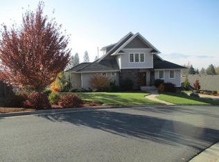 127 NW Native Run Loop, Grants Pass, OR 97526