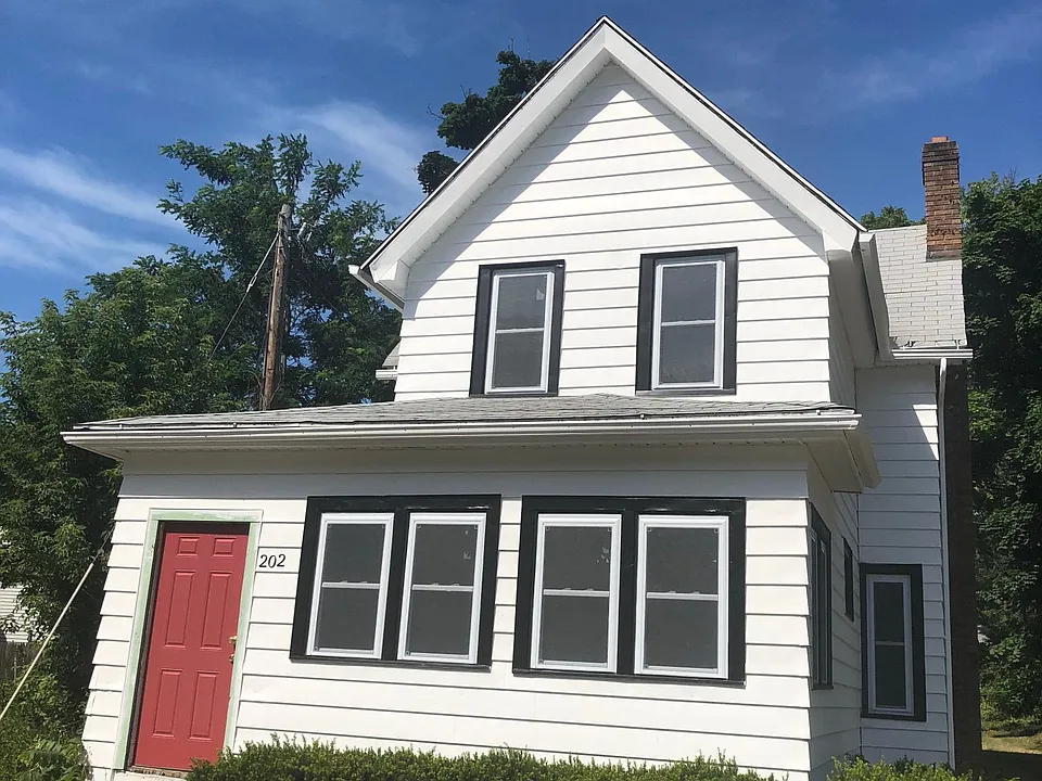202 Cottage St
