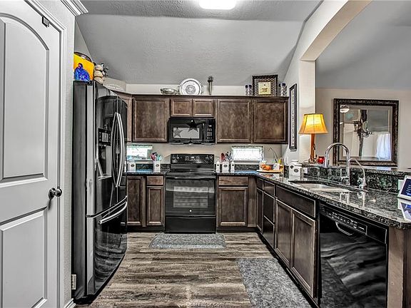 5th image of 2540 Elkhorn Trl