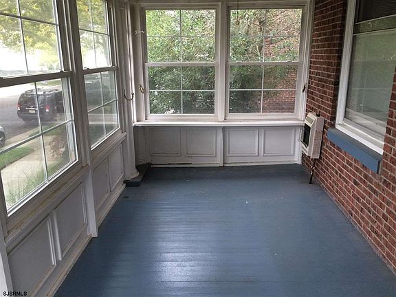 2nd image of 26 S Laclede Pl
