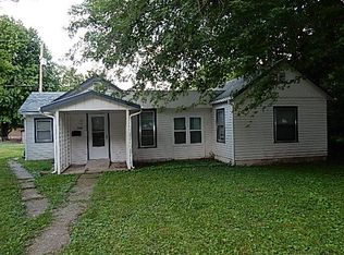 928 NE Chester Ave, Topeka, KS 66616