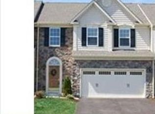 1085 Arbour Ln, Quakertown, PA 18951
