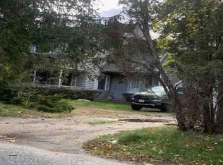 44 Little Fresh Pond Rd, Southampton, NY 11968