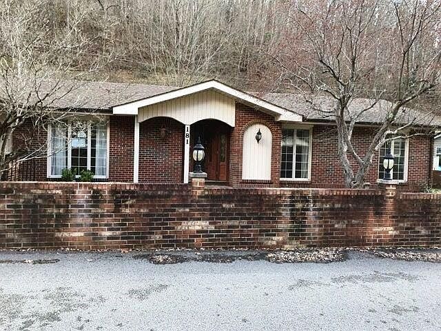 1st image of 181 Preston Est