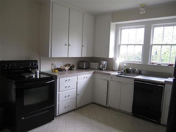 3rd image of 3204 Willowood Dr