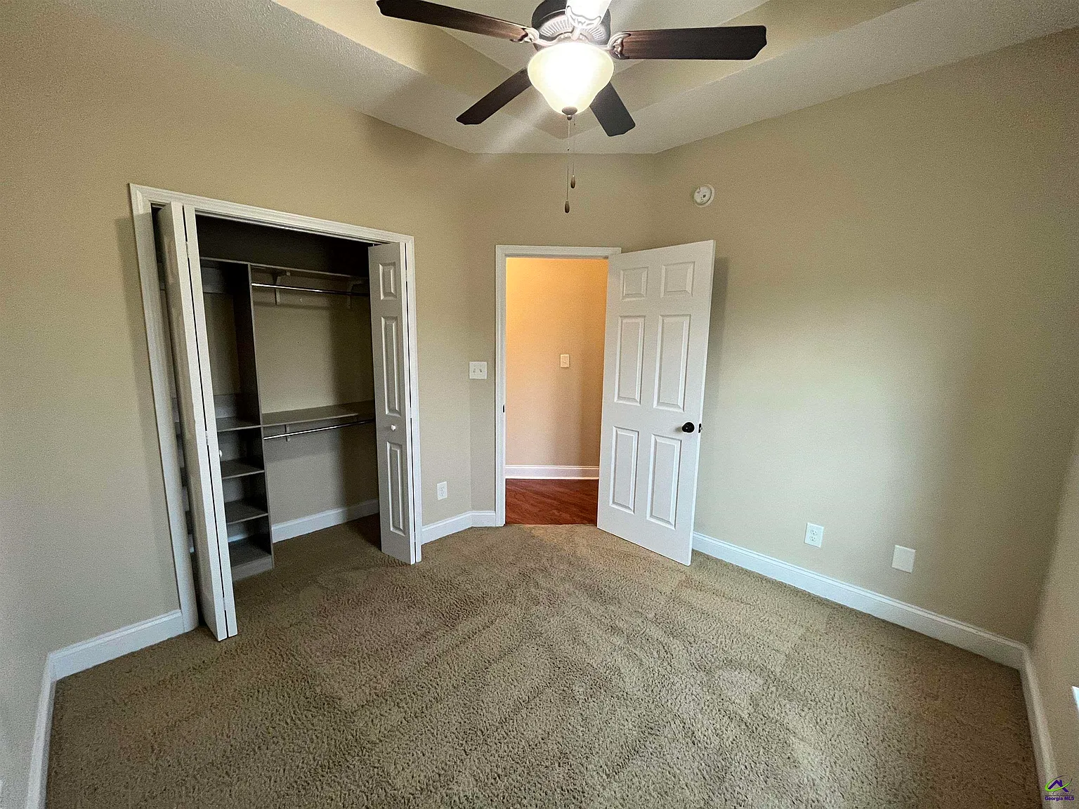 4 bed, 2.0 bath, 2810 sqft, $2,600 — Photo 4